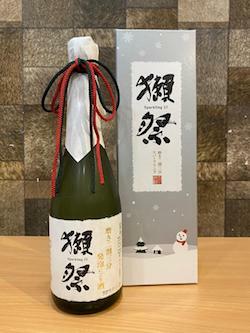 獺祭 二割三分 純米大吟釀氣泡濁酒 聖誕特別版 Dassai 23 Sparkling Junmai Daiginjo Christmas Edition (1x72cl) - TwoMoreGlasses.com